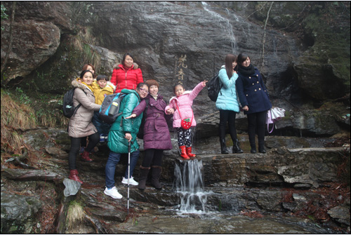 旖旎庐山，，，，女王来袭_怡和医药|江西怡和医药有限公司