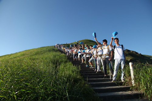 突破自我,熔炼团队——怡和医药“勇攀武功山”拓展活动_怡和医药|江西怡和医药有限公司