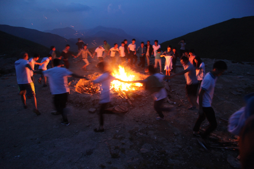 突破自我,熔炼团队——怡和医药“勇攀武功山”拓展活动_怡和医药|江西怡和医药有限公司