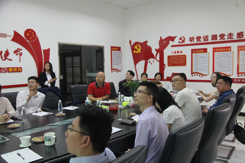 热烈接待中恒医药董事长易万伟一行莅临怡和医药参访交流_怡和医药|江西怡和医药有限公司